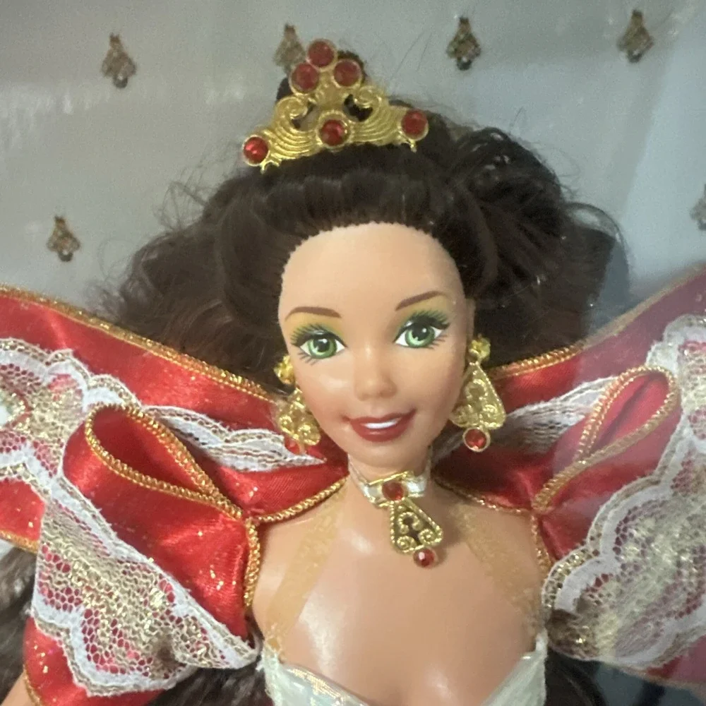 RARE‎ 1997 MISPRINT Green Eyes Holiday Barbie Happy Holidays Special Edition